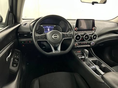Used 2024 Nissan Sentra SV FWD image 17