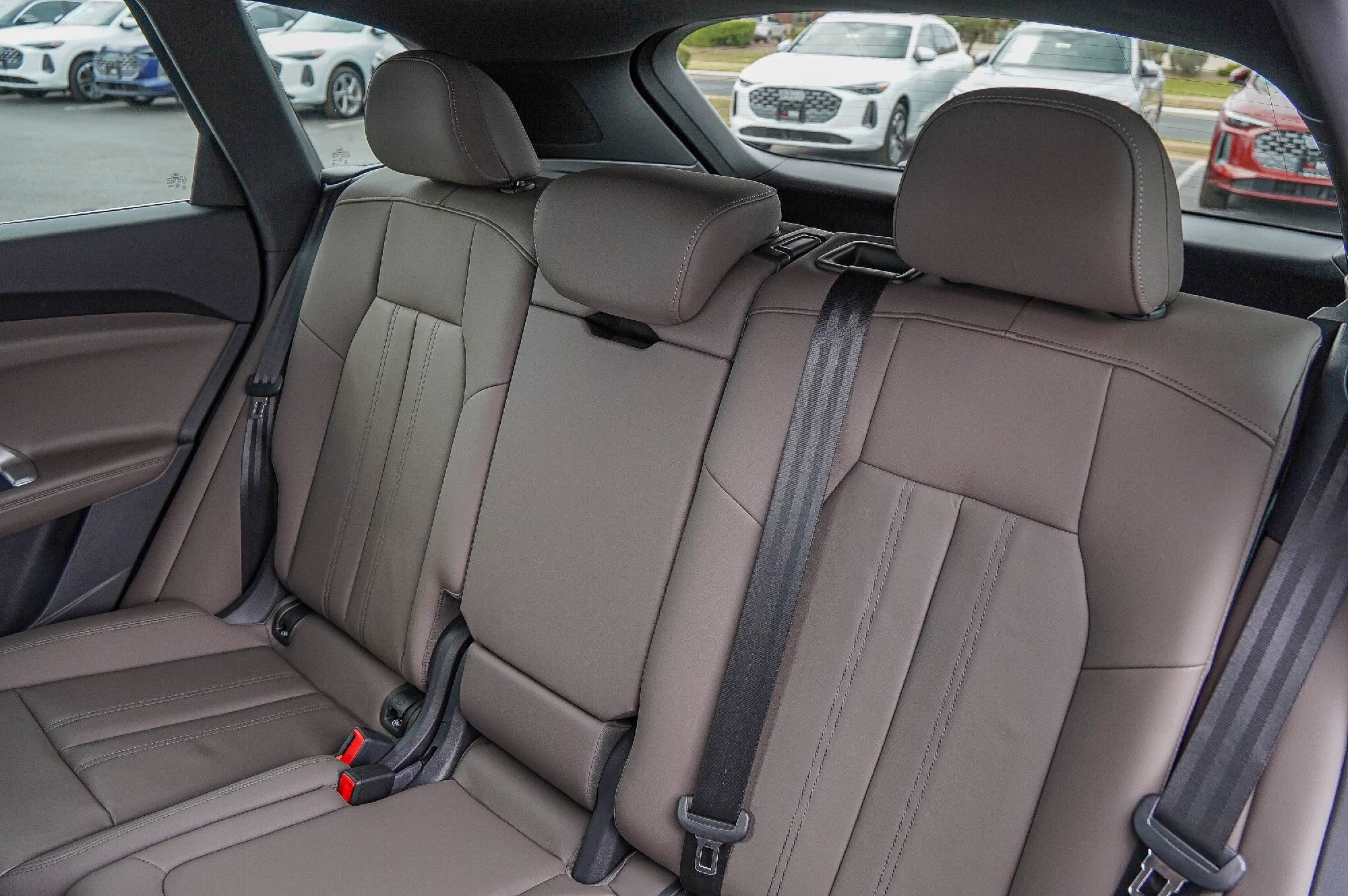 Used 2025 Audi Q5 Premium w/ Convenience Package AWD/4WD image 29