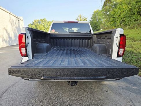 Used 2023 GMC Sierra 1500 Pro w/ Pro Value Package image 14