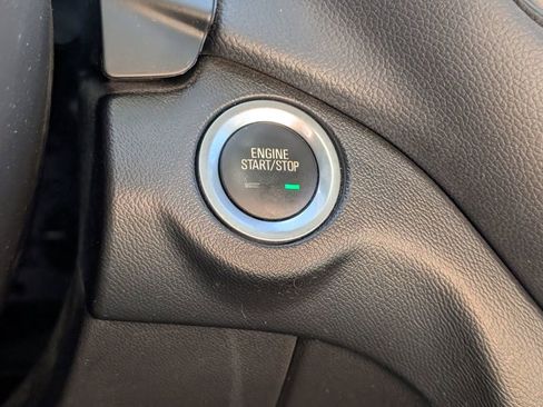 Used 2023 Chevrolet Equinox LT image 25