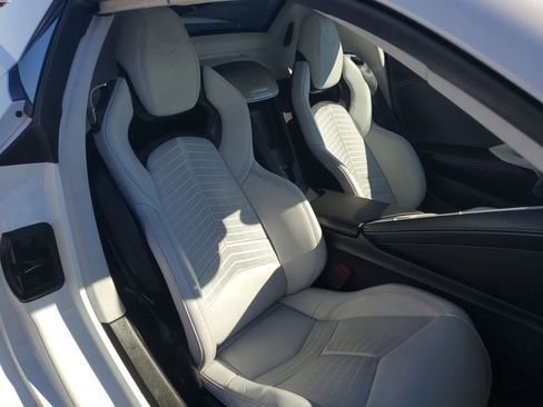 Used 2024 Chevrolet Corvette Stingray Premium Conv w/ Z51 Performance Package image 9