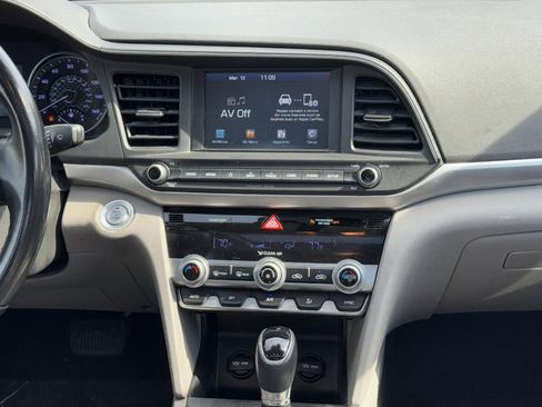 Used 2020 Hyundai Elantra Value Edition image 13
