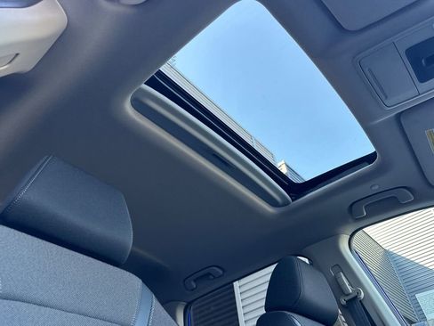 Used 2023 Honda CR-V EX image 17