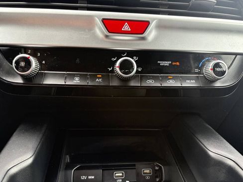 Used 2021 Kia Telluride LX FWD image 27