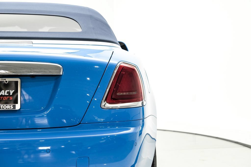 Used 2021 Rolls-Royce Dawn RWD image 50