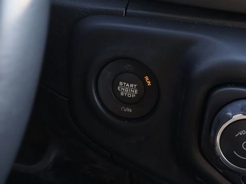 Used 2019 Jeep Wrangler Unlimited Sport S image 27