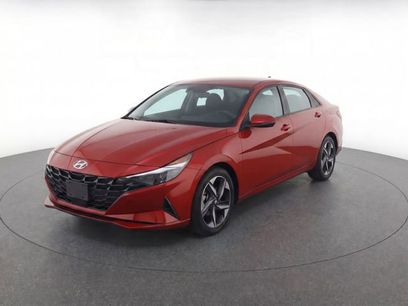 Used 2023 Hyundai Elantra SEL w/ Convenience Package