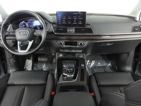 Used 2023 Audi Q5 e Premium Plus w/ Premium Plus Package AWD/4WD image 25