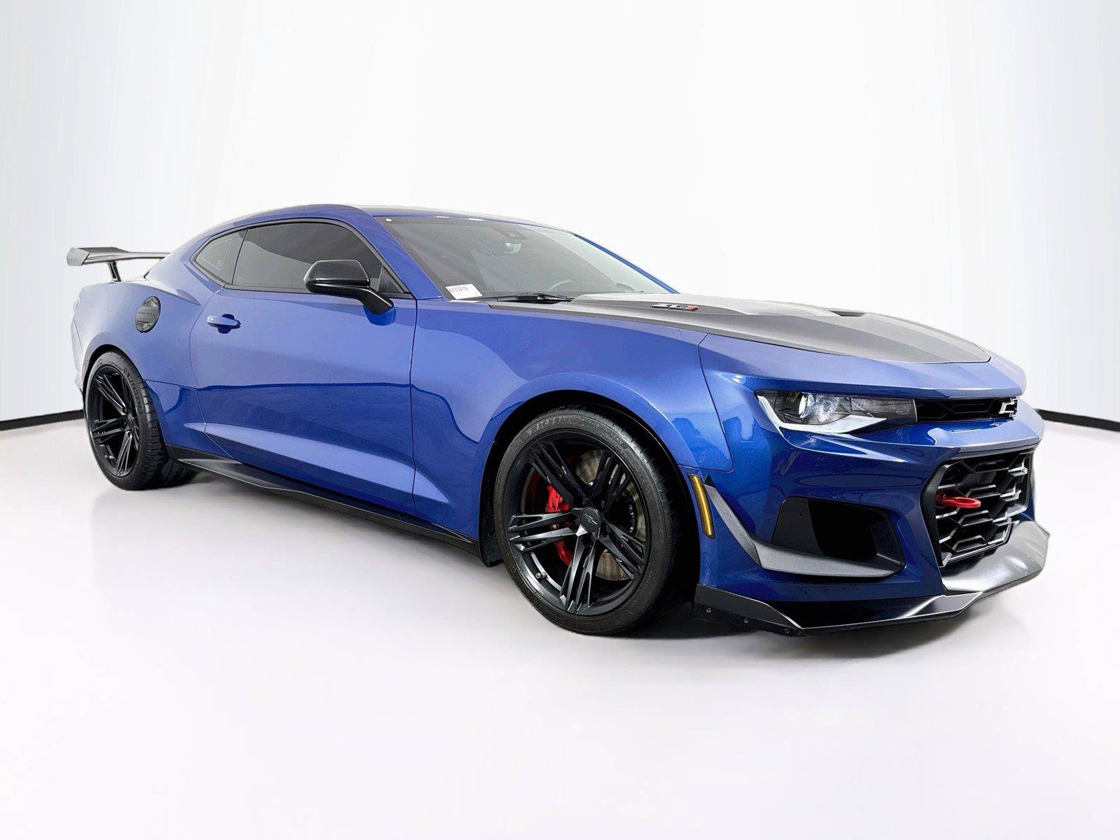 Used 2022 Chevrolet Camaro ZL1 RWD image 7