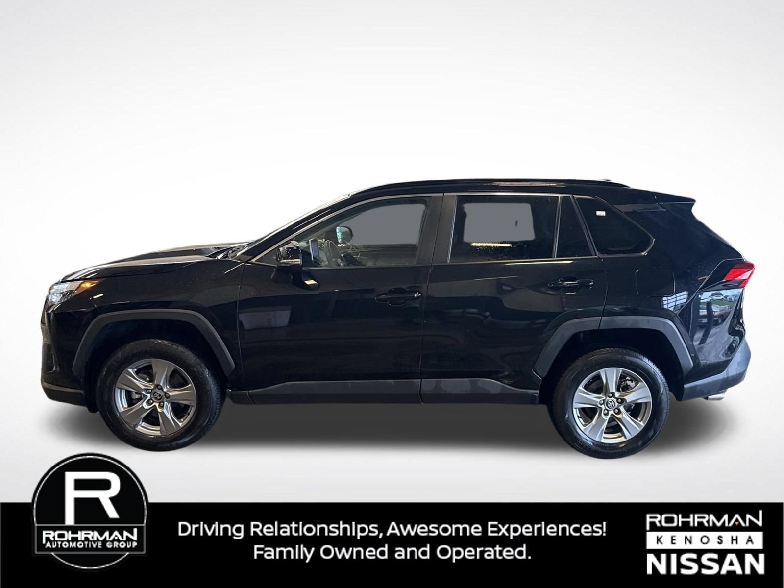 Used 2025 Toyota RAV4 XLE FWD image 2