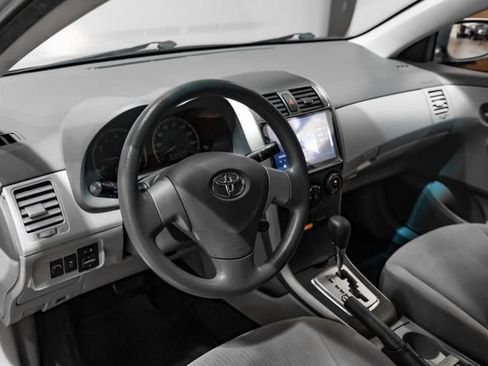Used 2010 Toyota Corolla LE FWD image 3