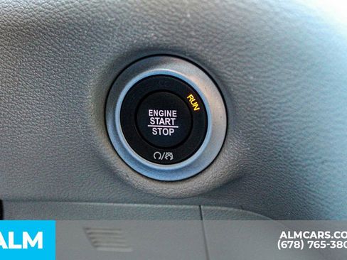 Used 2023 Chrysler Voyager LX FWD image 31