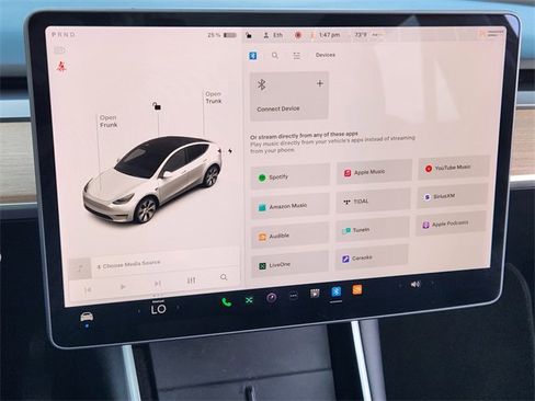 Used 2020 Tesla Model Y Long Range image 25
