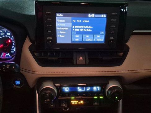 Used 2019 Toyota RAV4 XLE w/ Convenience Package FWD image 21