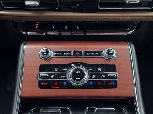 Certified 2023 Lincoln Aviator Reserve w/ Equipment Group 201A AWD/4WD image 40