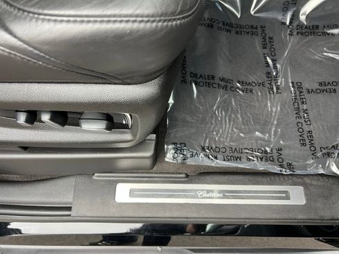 Used 2020 Cadillac Escalade ESV Luxury w/ Escalade Sport Edition image 64