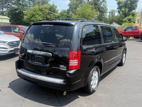 Used 2010 Chrysler Town & Country Touring Plus FWD image 11