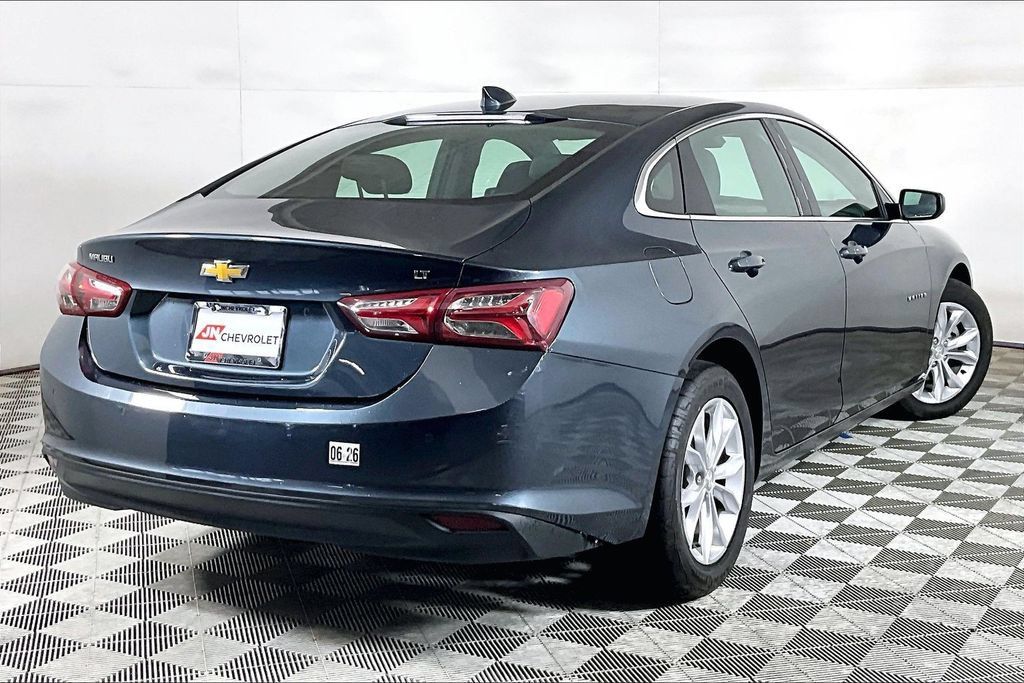 Used 2021 Chevrolet Malibu LT FWD image 12