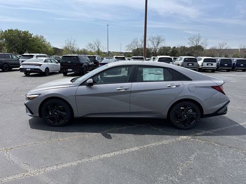 New 2026 Hyundai Elantra Sport FWD image 4