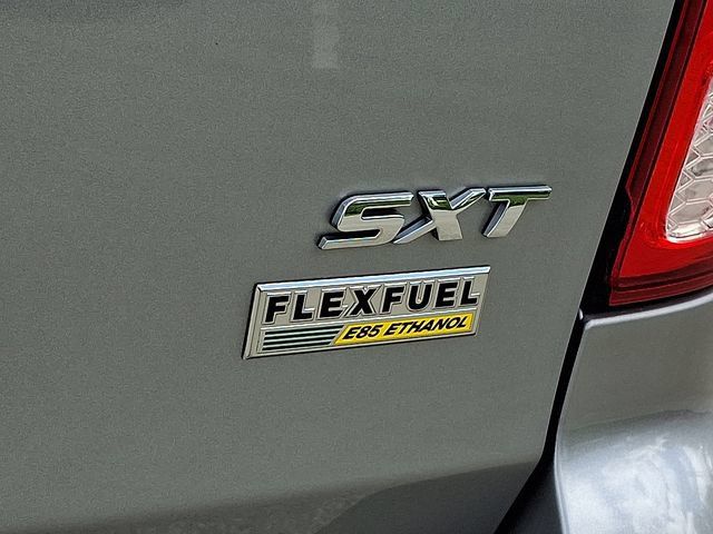 Used 2018 Dodge Grand Caravan SXT FWD image 31