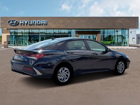 New 2026 Hyundai Elantra Blue image 8