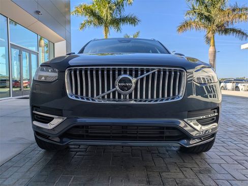 Used 2025 Volvo XC90 T8 Ultra w/ Protection Package Premier image 9