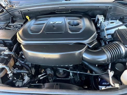Used 2019 Jeep Grand Cherokee Limited AWD/4WD image 35