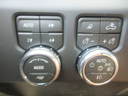 New 2026 GMC Sierra 2500 AT4 AWD/4WD image 17