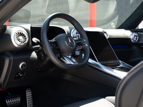 Used 2023 Mercedes-Benz SL 55 AMG 4MATIC image 13