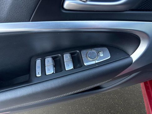 Used 2022 Genesis G70 2.0T image 19