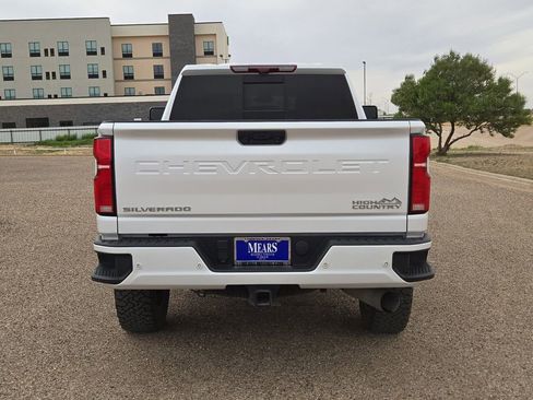 Used 2024 Chevrolet Silverado 3500 High Country w/ High Country Premium Package AWD/4WD image 4