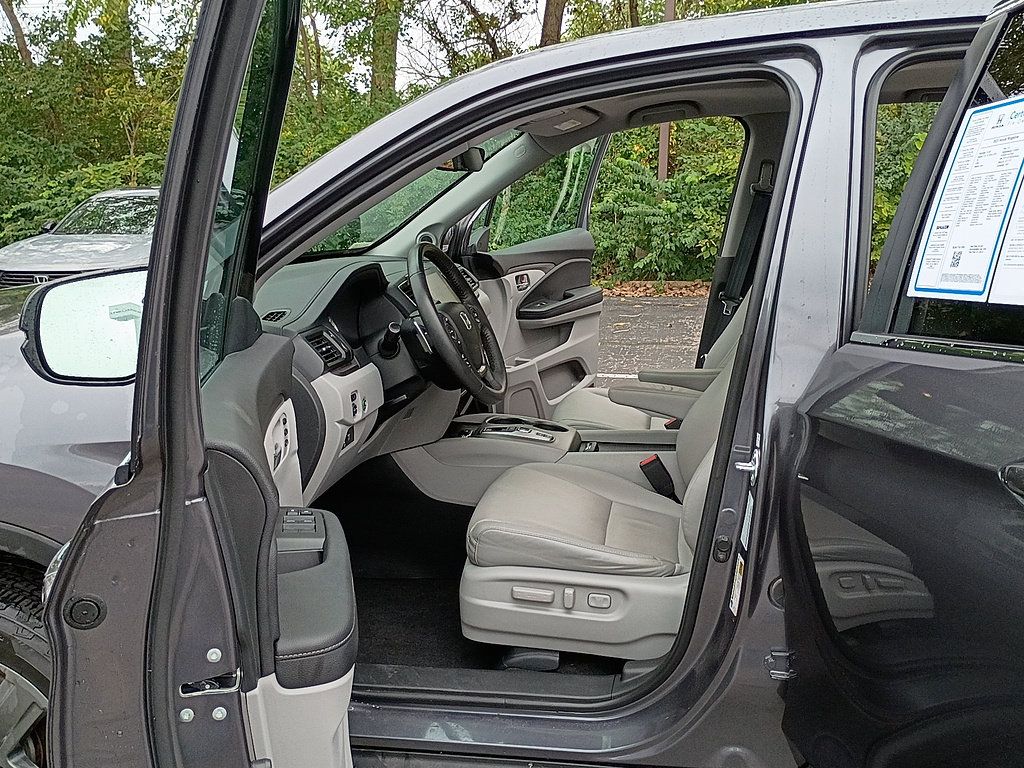 Used 2023 Honda Ridgeline RTL image 11