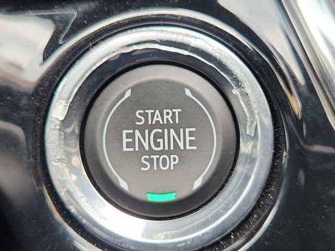 Used 2025 Chevrolet Trax RS w/ Driver Confidence Package FWD image 16