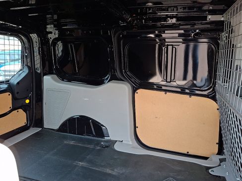 Certified 2023 Ford Transit Connect XLT FWD image 20