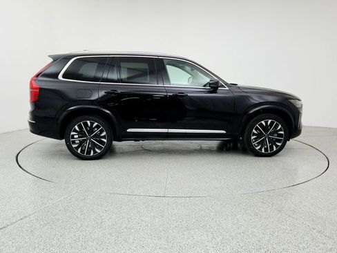 New 2026 Volvo XC90 B5 Core image 4