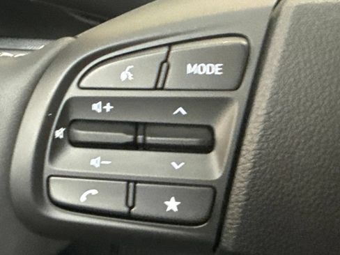 New 2026 Hyundai Venue SEL FWD image 19