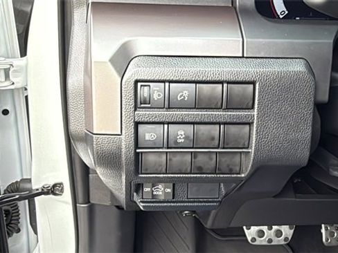 Used 2025 Toyota Tacoma TRD Sport image 27