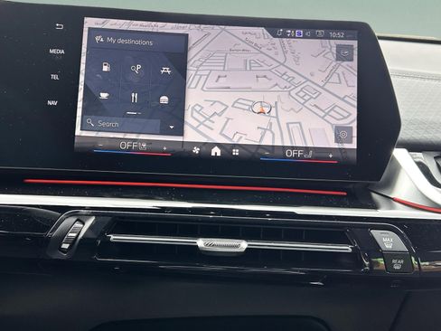 Used 2026 BMW X2 xDrive28i w/ Technology Package image 13