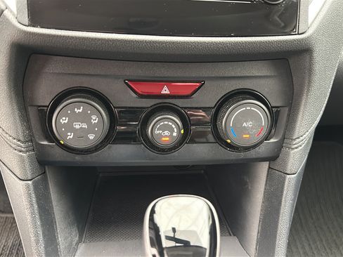 Used 2019 Subaru Crosstrek 2.0i Premium w/ Popular Package #3 AWD/4WD image 17