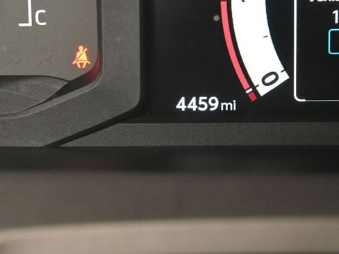 Certified 2025 Toyota Tacoma SR5 image 22