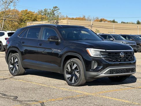 New 2026 Volkswagen Atlas Cross Sport SE image 7