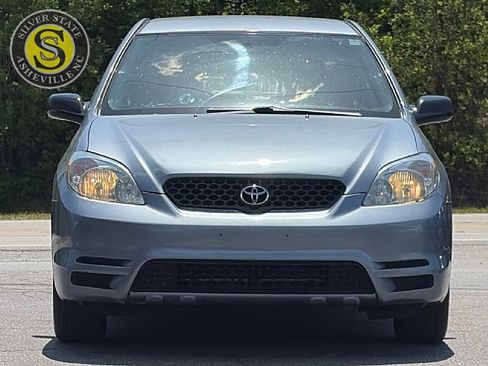 Used 2004 Toyota Matrix FWD image 2