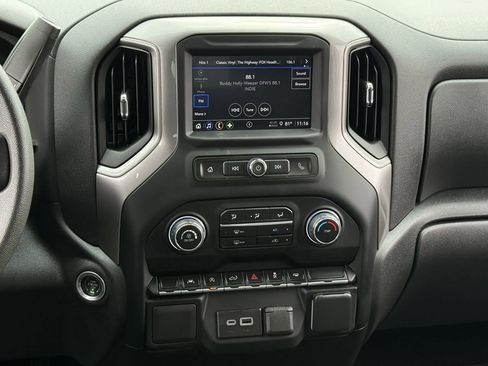 Used 2024 Chevrolet Silverado 1500 Custom image 14