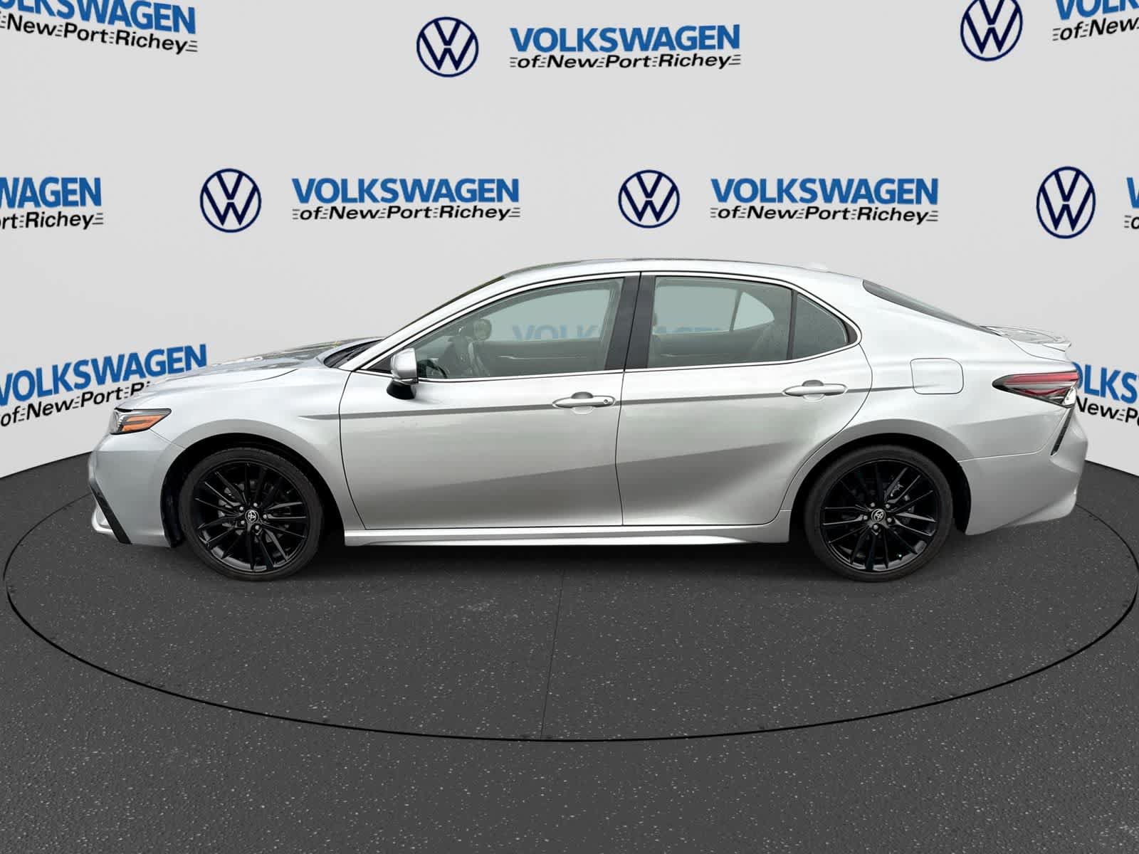 Used 2024 Toyota Camry XSE FWD image 11