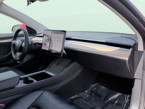 Used 2023 Tesla Model 3 Standard Range RWD image 40