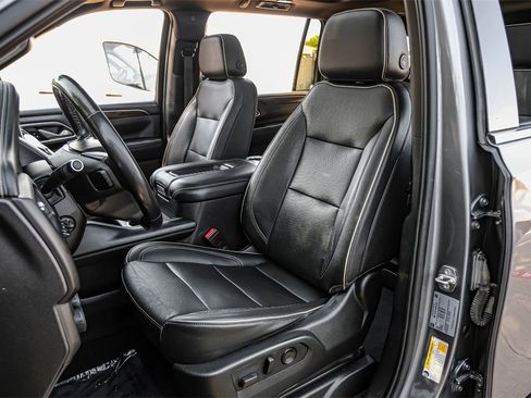 Used 2021 Chevrolet Suburban Premier w/ Premium Package image 36