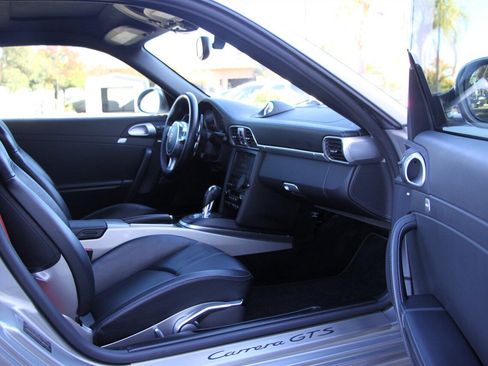 Used 2012 Porsche 911 Carrera GTS image 17