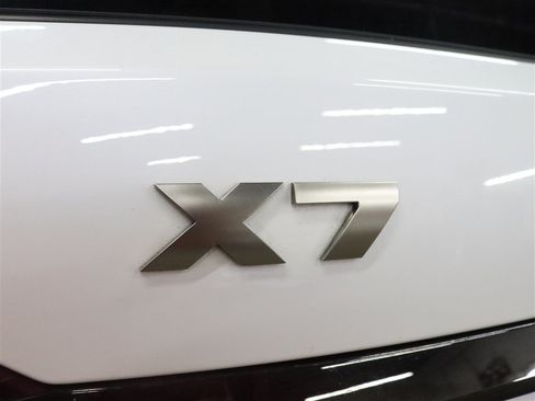 Used 2022 BMW X7 M50i AWD/4WD image 13