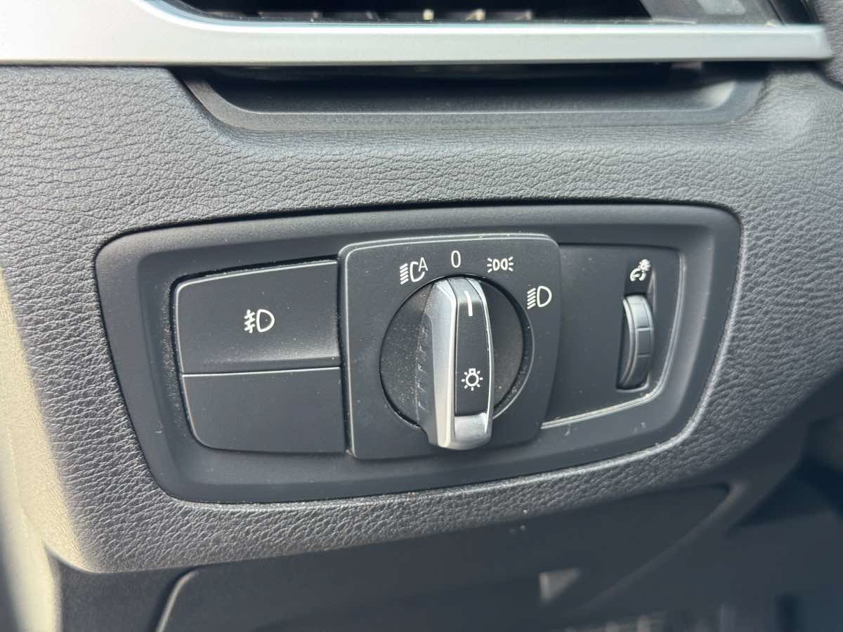 Used 2018 BMW X1 sDrive28i FWD image 30