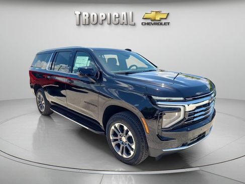 New 2026 Chevrolet Suburban LT w/ Comfort Package RWD image 7